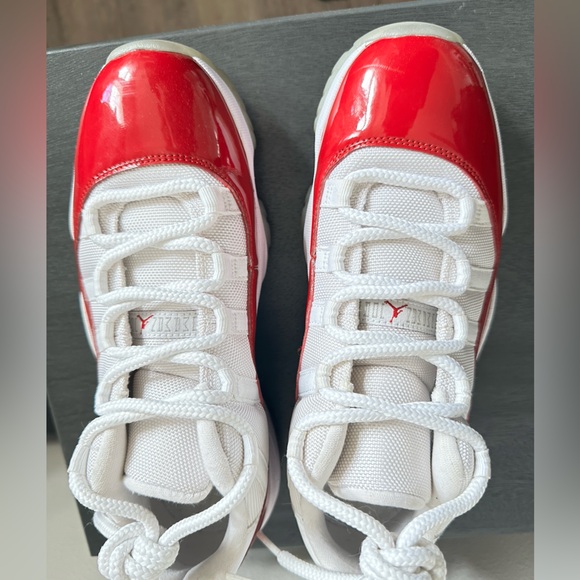 Air Jordan 11 Retro 2016 Low Cherry main image 7